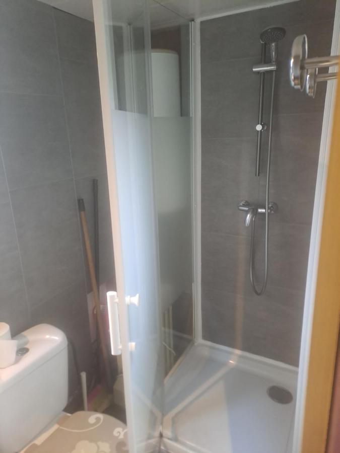 Chalet Pour 5 Personnes Equipe Sur Emplacement Privatif Dans Camping 4 Etoiles Appartenant Et Gere Par Un Particulier Hotel Foix Eksteriør billede
